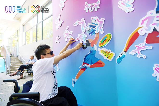 球盟会：人人上场运动无碍成都世运课程进社区助力残疾人体育“追光”(图3)