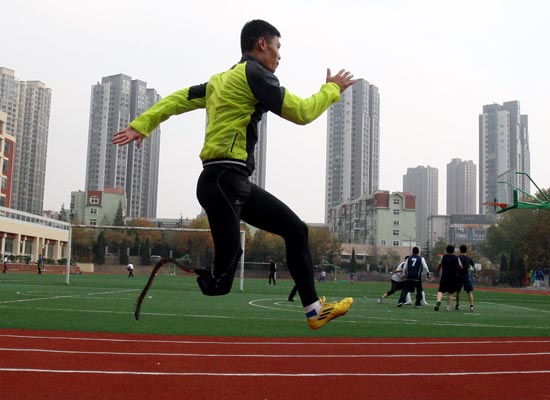 广西南宁健全社会保障体系 扶持残疾人就业创业