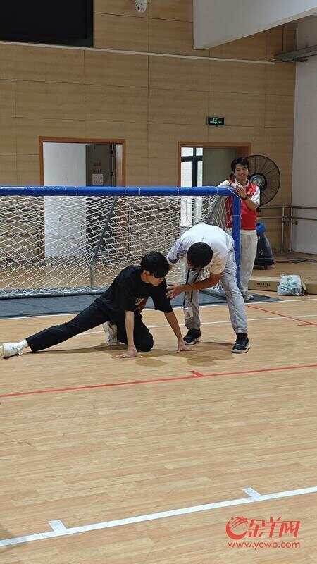 球盟会:残特奥项目在校园圈粉!广州开展旱地冰壶和盲人门球推广活动(图5) 球盟会:残特奥项目在校园圈粉!广州开展旱地冰壶和盲人门球推广活动(图5)