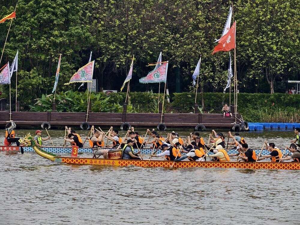 凝心聚力！广州海珠开展“同心龙舟竞技赛”等重点活动迎十五运(图2)
