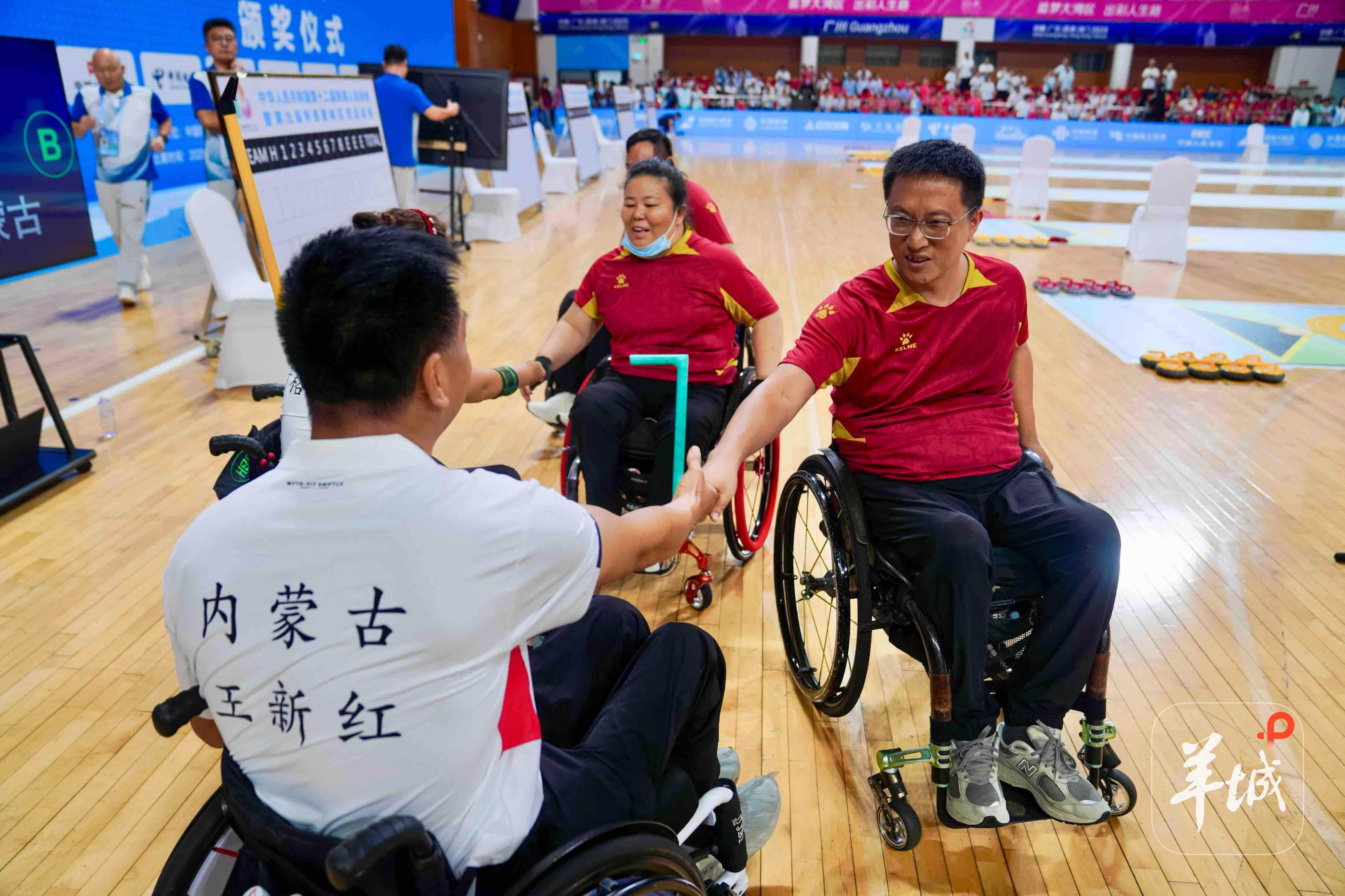 【视频】残特奥会旱地冰壶赛圆满收官！歌曲《破浪者·光》赛场首演(图2)