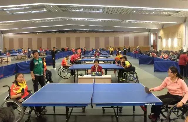 第四届残疾人挑战者大赛在阿拉善巴丹吉林沙漠开赛