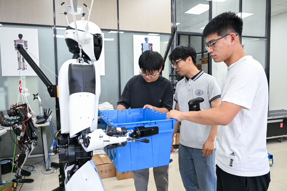 新华鲜报·“十四五”亮点输送5500万人才！中国建成规模最大且高质量教育体系(图2)