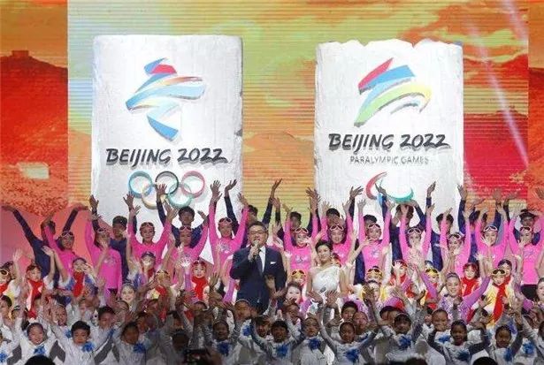 冬奥会开幕式上最大的亮点恐怕就是美国队出场时遭全场狂嘘！