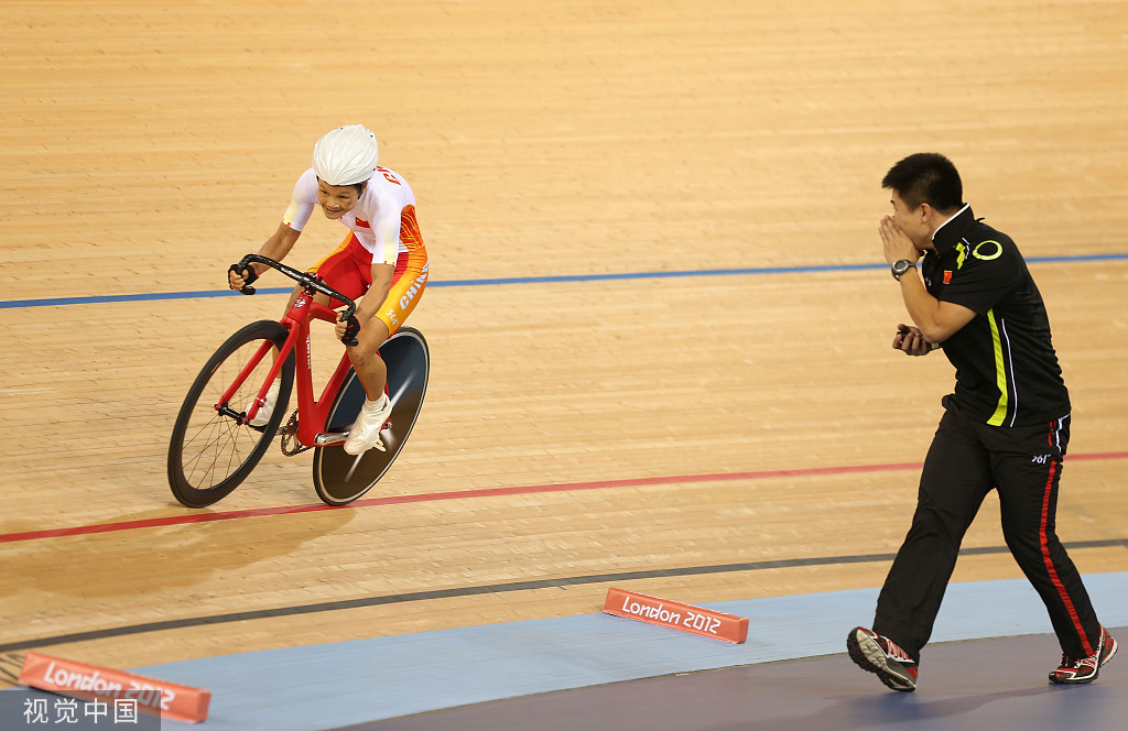 球盟会入口：负债百万、露宿街头、装疯卖傻星光大道的草根歌手现状太落魄