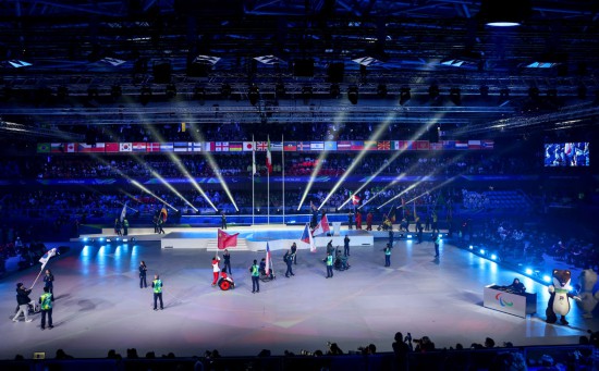 “中国红”在多洛米蒂群峰间闪耀——米兰冬残奥会中国体育代表团综述(图1)