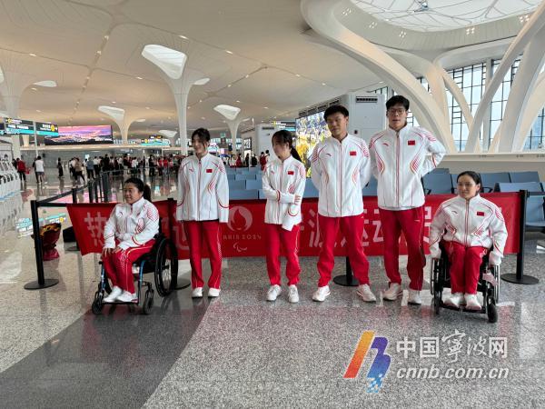 从绝望到荣耀：杨金桥与王蒙的冰壶传奇